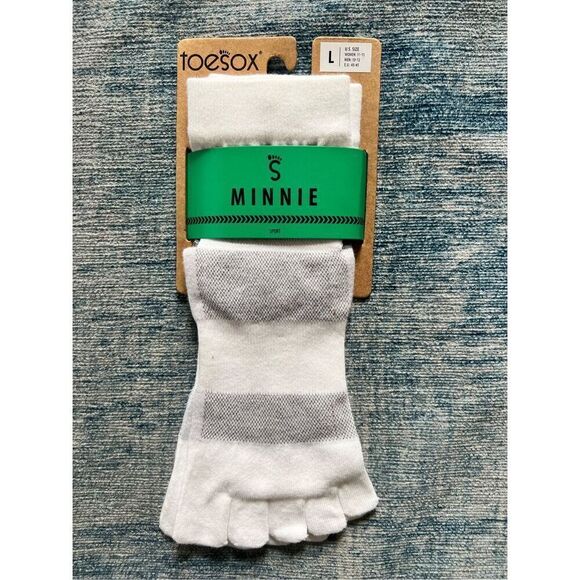 New! Toesox Sport White Gray Stripe Minnie Socks Women's Large - Picture 1 of 4